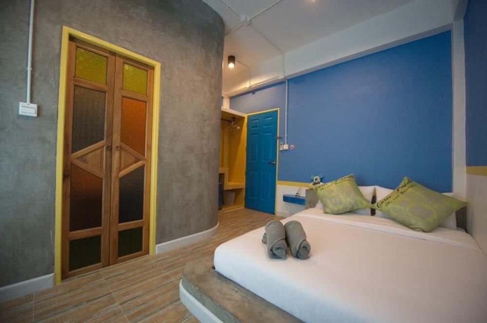 De Sea Almond Hotel Chumphon Exterior photo